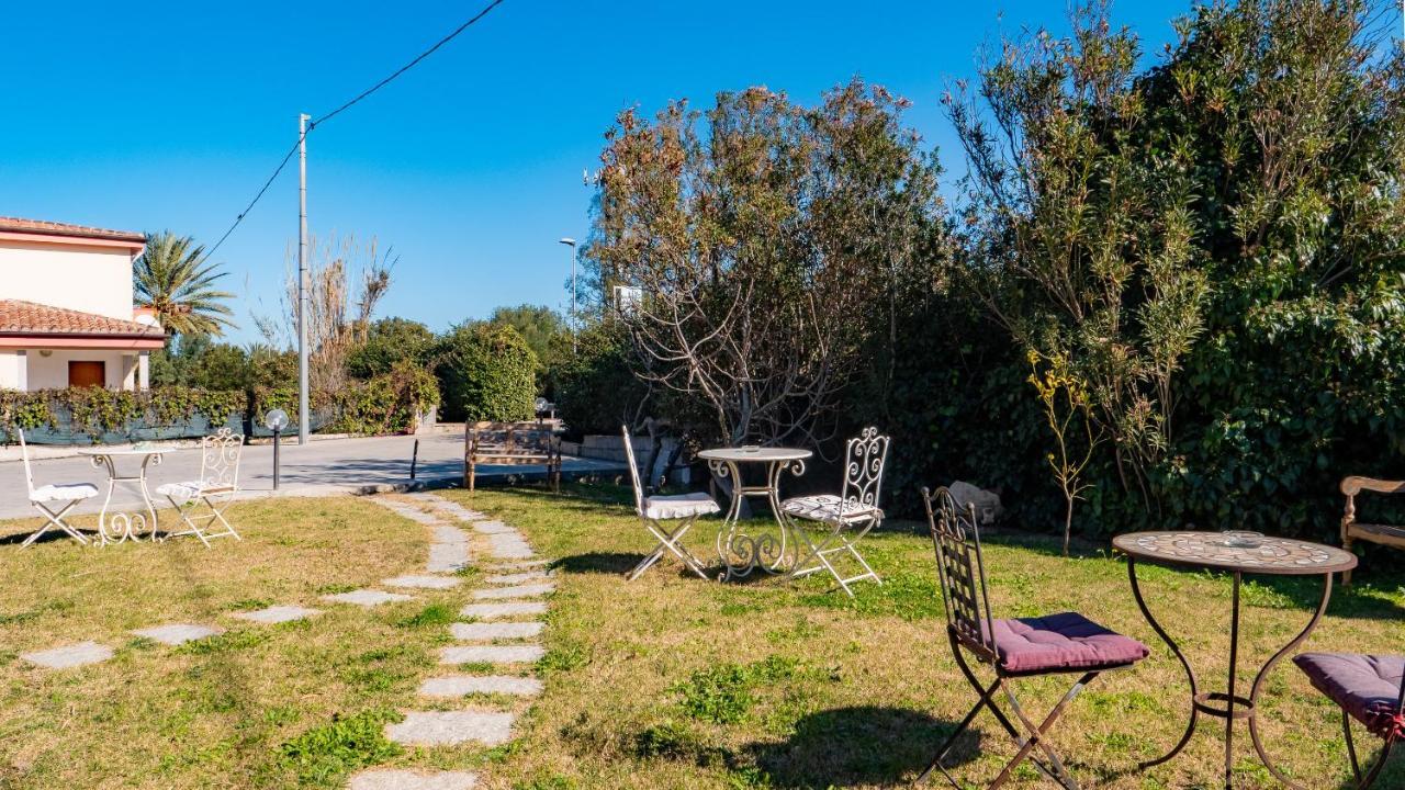 Quadrifoglio Affittacamere San Teodoro  Buitenkant foto