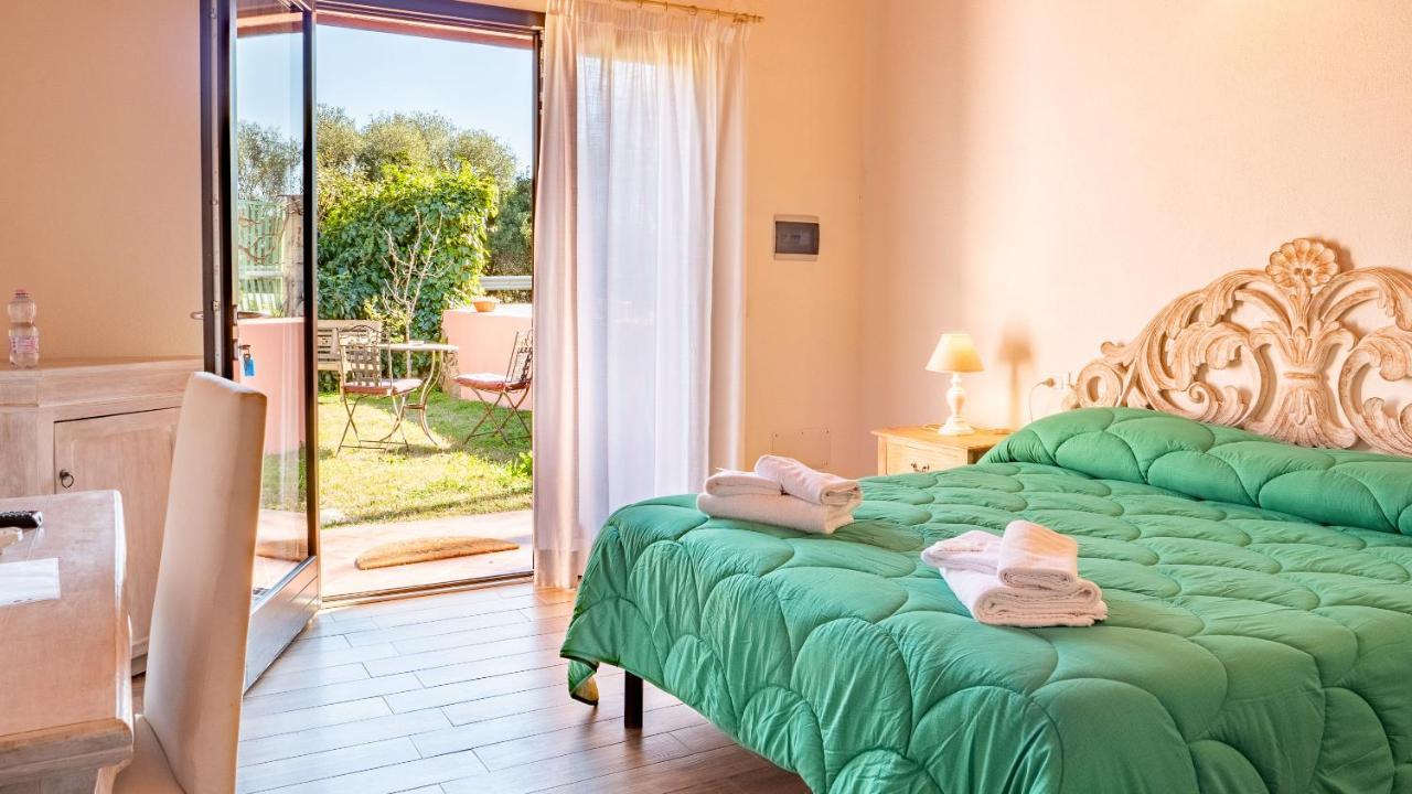 Quadrifoglio Affittacamere San Teodoro  Buitenkant foto