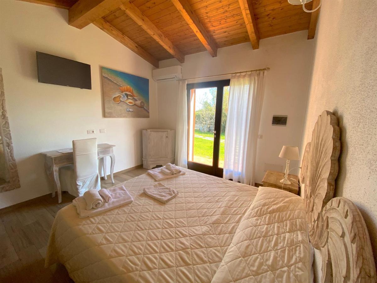 Quadrifoglio Affittacamere San Teodoro  Buitenkant foto